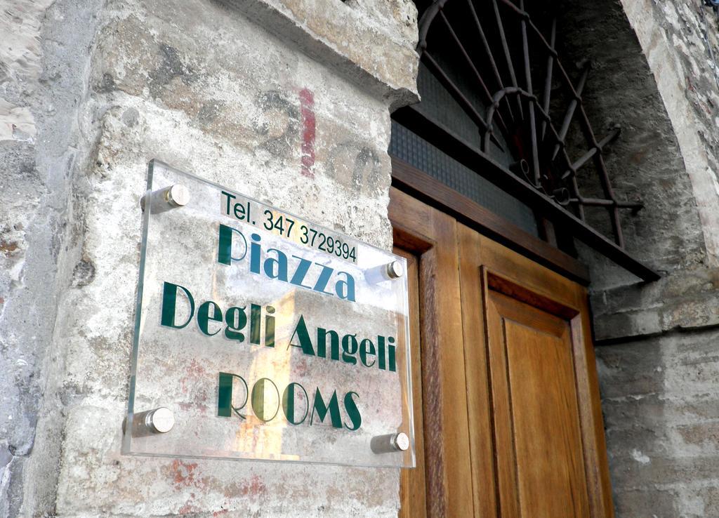 ホテル Piazza Degli Angeli アッシジ エクステリア 写真