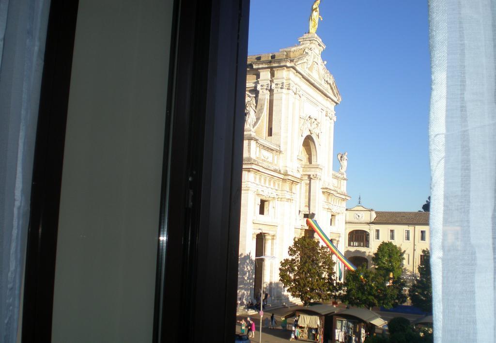 ホテル Piazza Degli Angeli アッシジ 部屋 写真